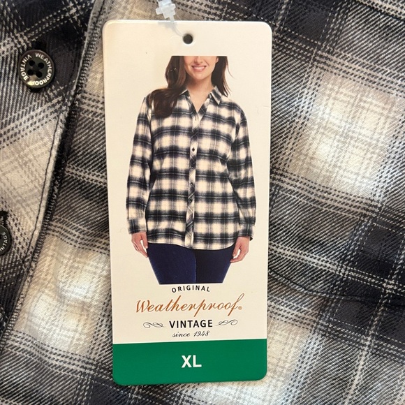 Women's Plaid Button Down Shirt - Picture 2 of 4
